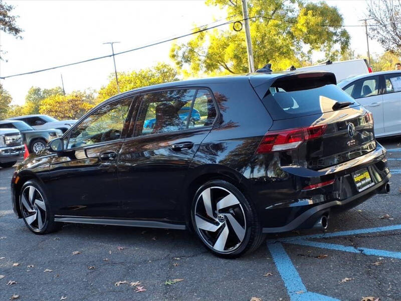 2022 Volkswagen Golf GTI SE