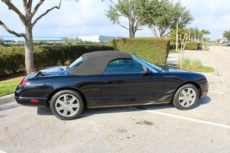 2002 Ford Thunderbird Deluxe