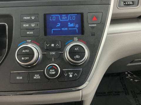 2015 Toyota Sienna