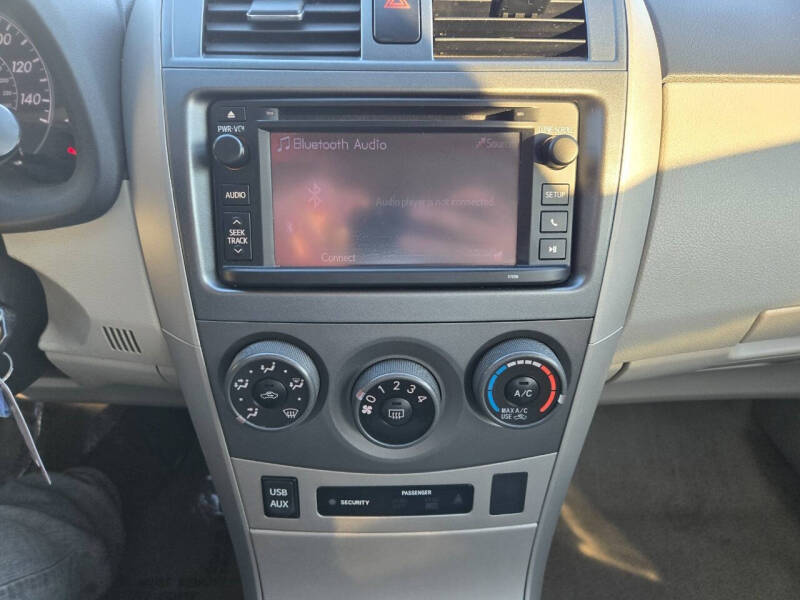 2013 Toyota Corolla LE