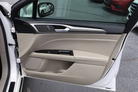 2017 Ford Fusion SE