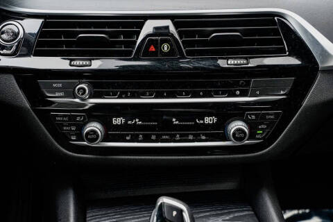 2022 BMW 5 Series 530i