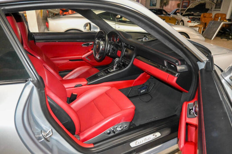 2015 Porsche 911 Turbo S