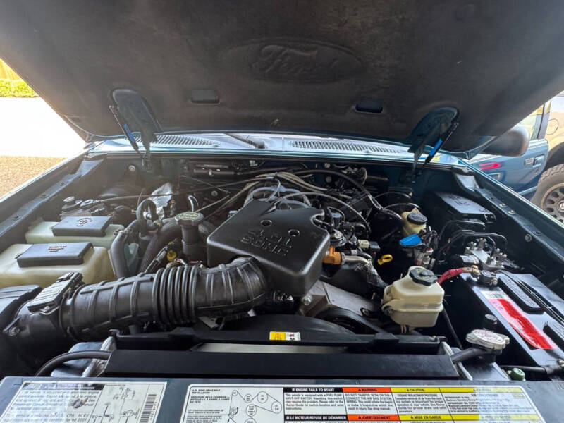 2001 Ford Explorer Sport