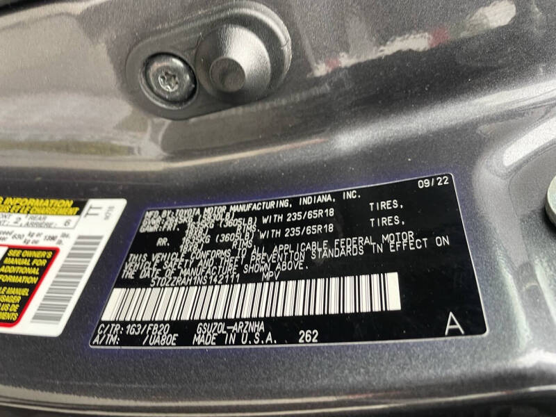 2022 Toyota Highlander LE