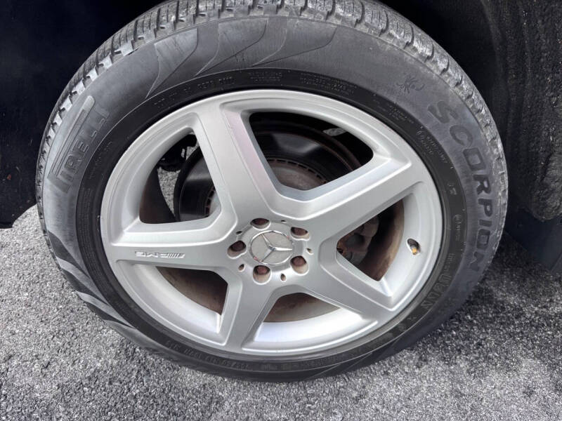 2009 Mercedes-Benz M-Class ML 550