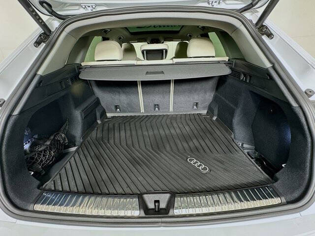 2025 Audi Q5 quattro Prestige TFSI