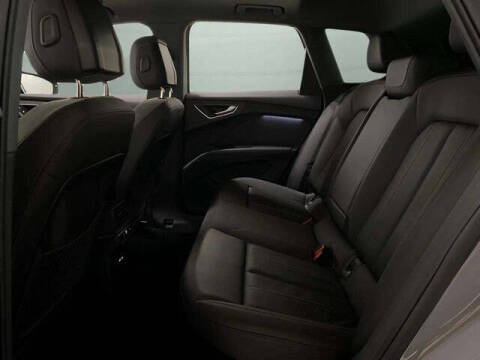 2024 Audi Q4 e-tron quattro Premium 55