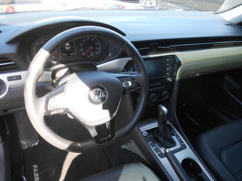 2022 Volkswagen Passat SE