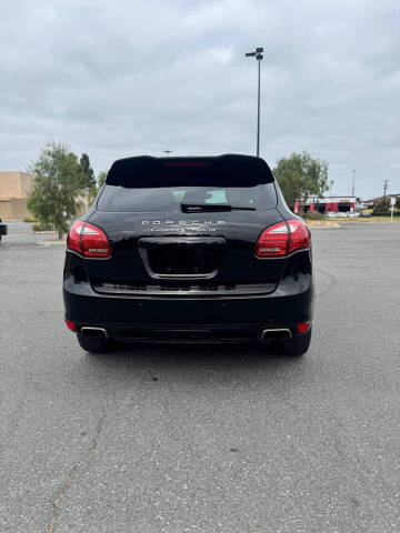 2013 Porsche Cayenne S Hybrid