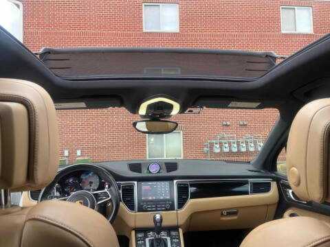 2017 Porsche Macan S