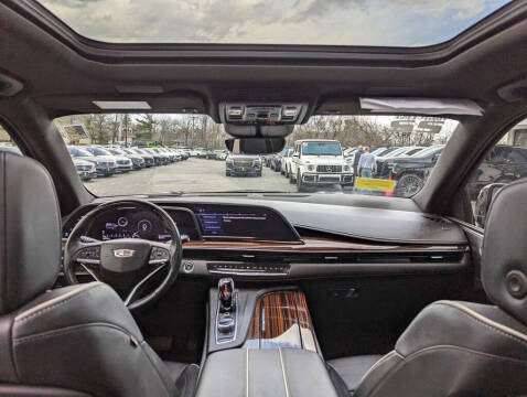 2022 Cadillac Escalade Premium Luxury