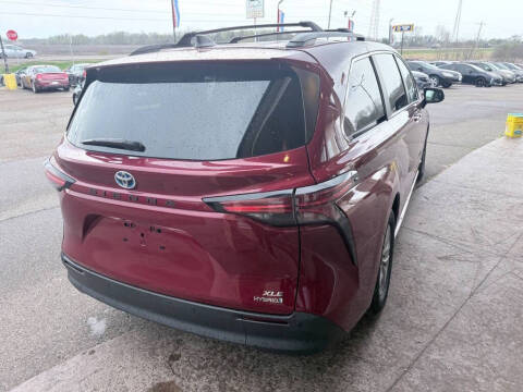 2021 Toyota Sienna XLE 7-Passenger