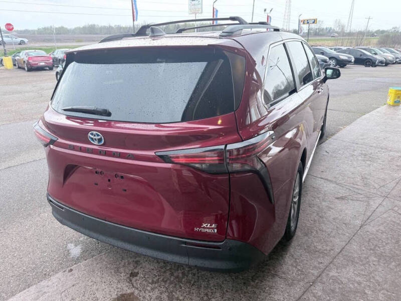 2021 Toyota Sienna XLE 7-Passenger