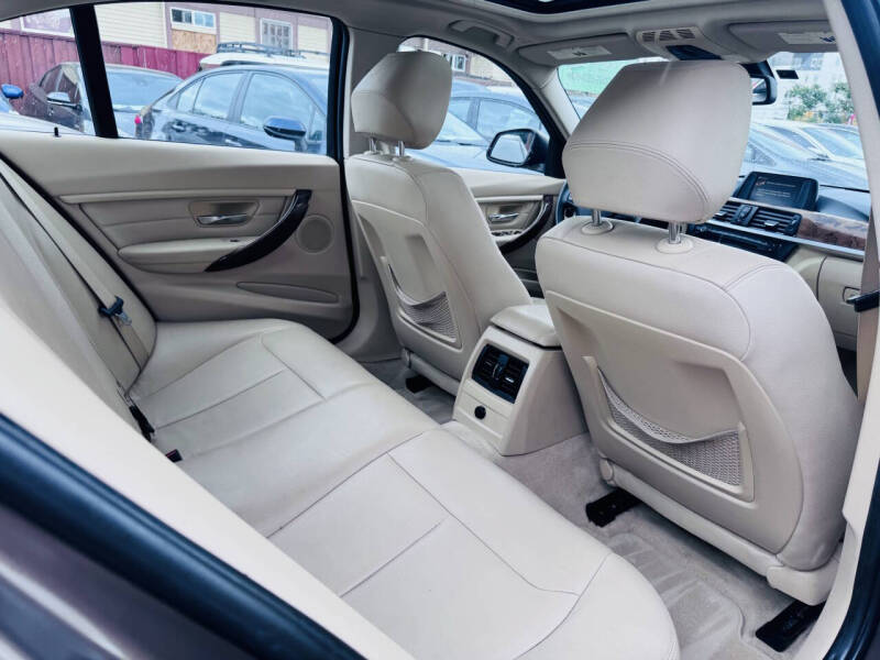 2014 BMW 3 Series 320i
