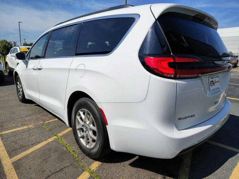 2022 Chrysler Pacifica Touring L
