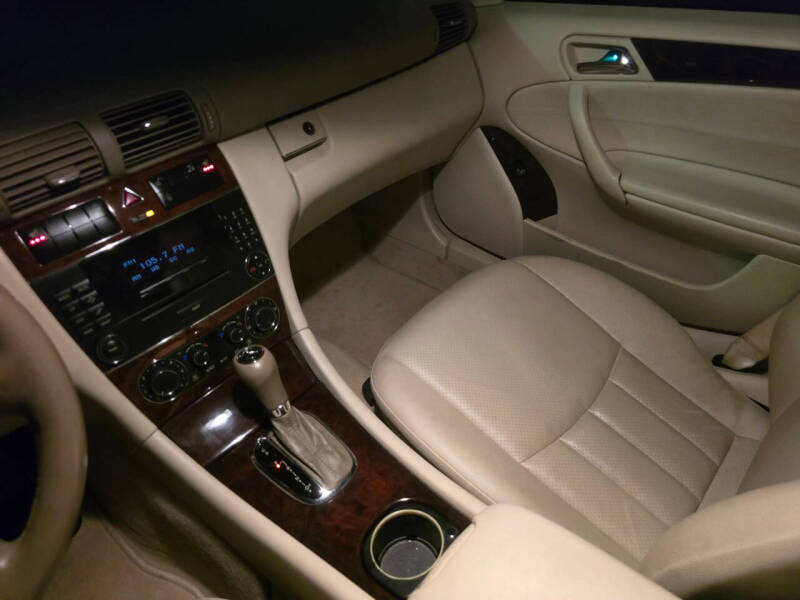 2005 Mercedes-Benz C-Class C 240 4MATIC