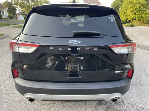 2020 Ford Escape SE