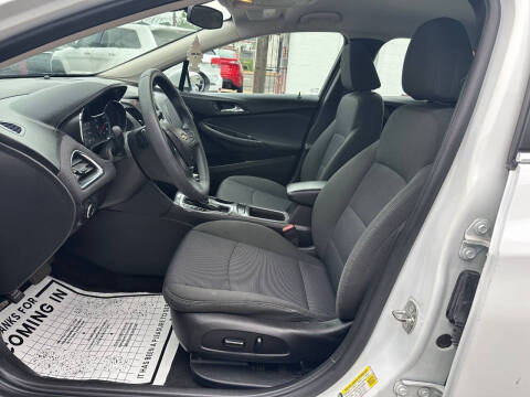 2017 Chevrolet Cruze LT Auto