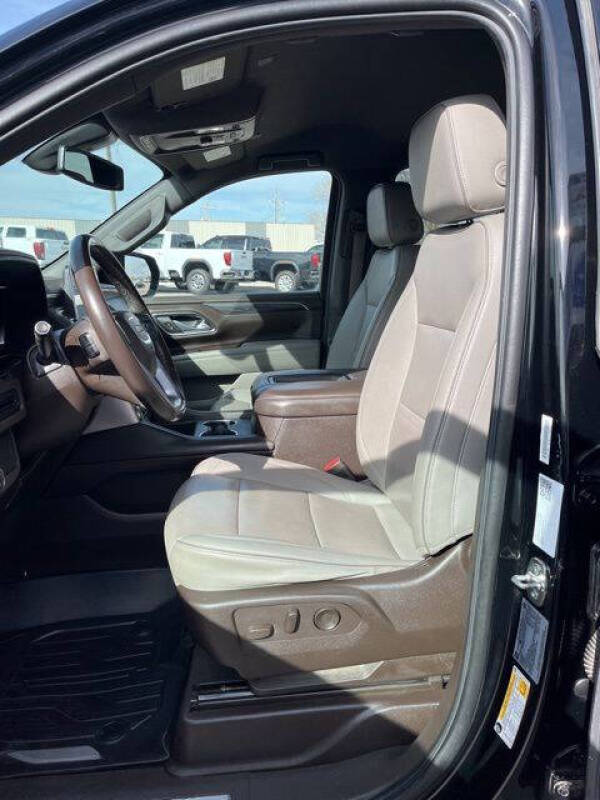 2022 GMC Yukon XL SLT