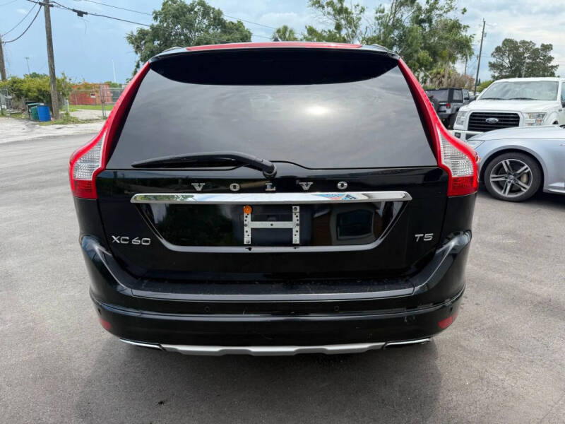 2017 Volvo XC60 T5 Inscription