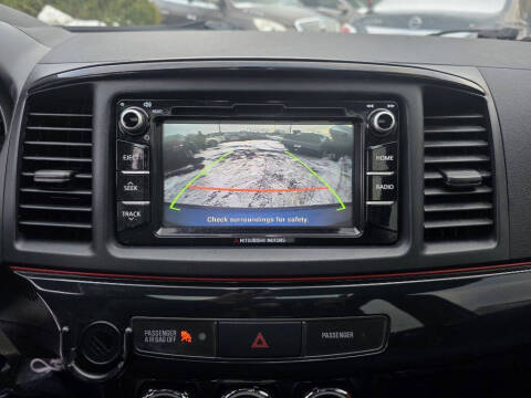 2017 Mitsubishi Lancer ES