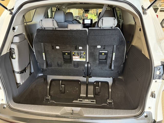 2024 Toyota Sienna LE 8-Passenger