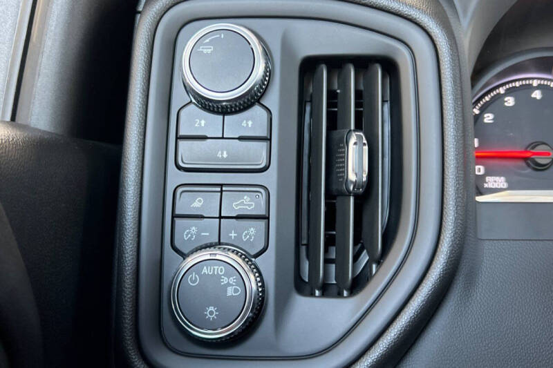 2025 GMC Sierra 2500HD Pro