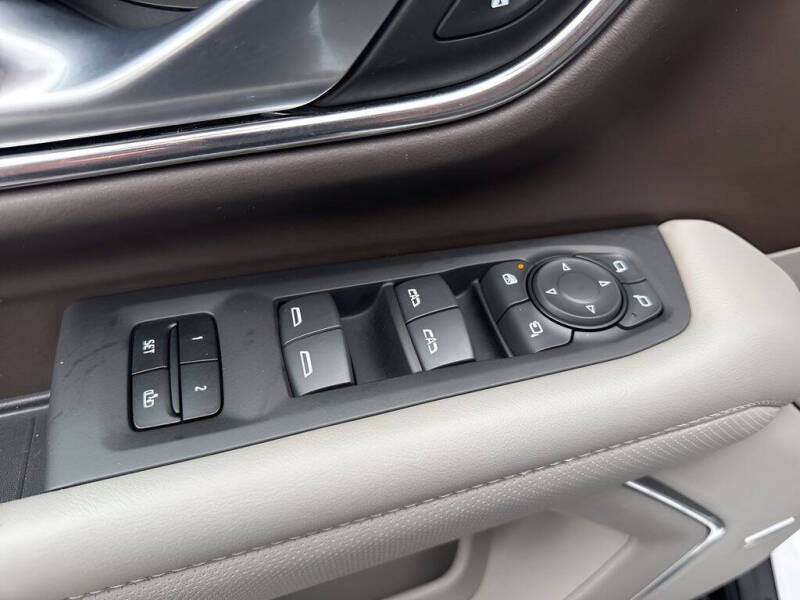 2022 GMC Yukon XL SLT