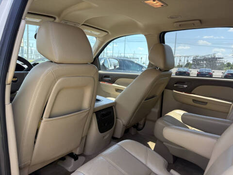2013 Chevrolet Suburban LT