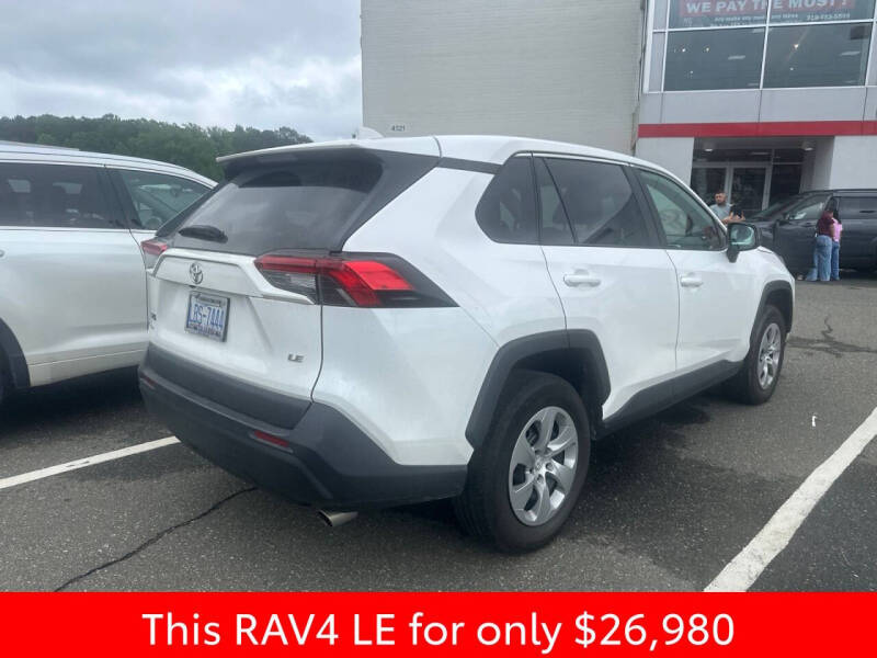 2023 Toyota RAV4 LE