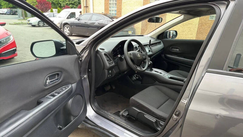 2017 Honda HR-V LX