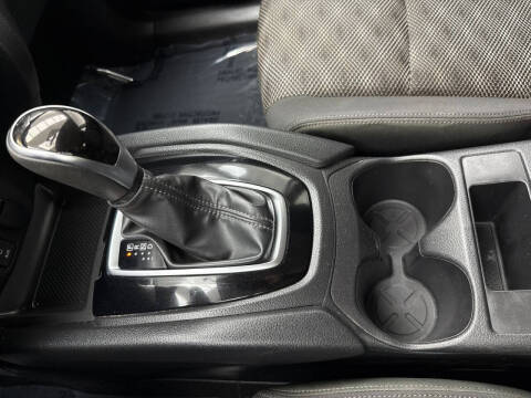 2017 Nissan Rogue Sport SV