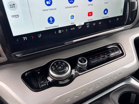 2025 Ford Expedition Active