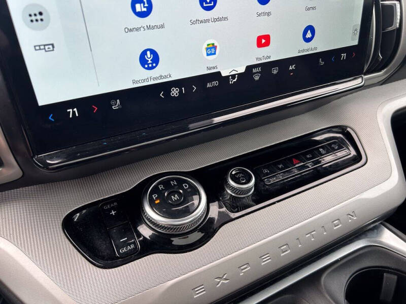 2025 Ford Expedition Active