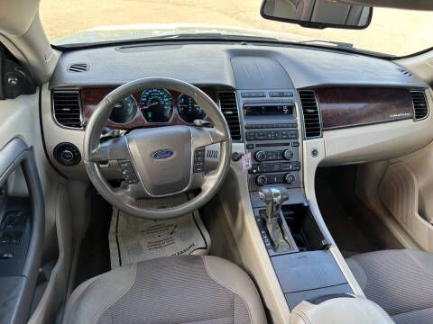 2010 Ford Taurus SEL