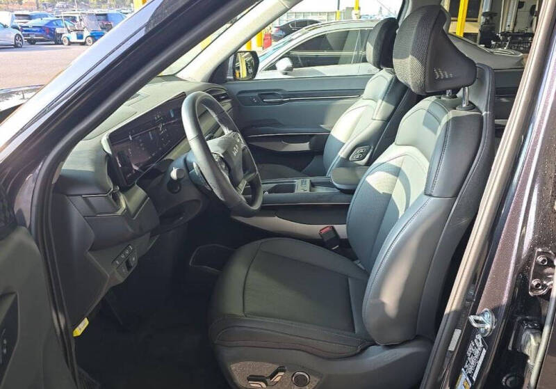2026 Kia EV9 Light Long Range
