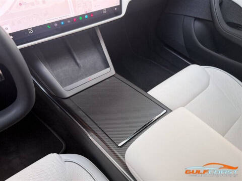 2022 Tesla Model S Plaid
