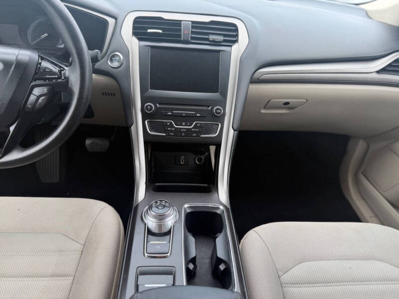 2018 Ford Fusion SE