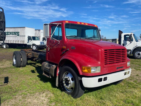 2000 International 4700 for sale at Vehicle Network - Fat Daddy's Truck Sales in Goldsboro NC