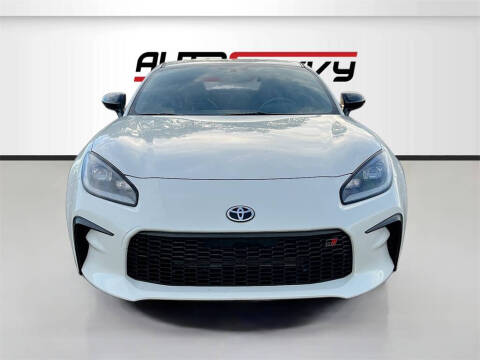 2025 Toyota GR86 Premium