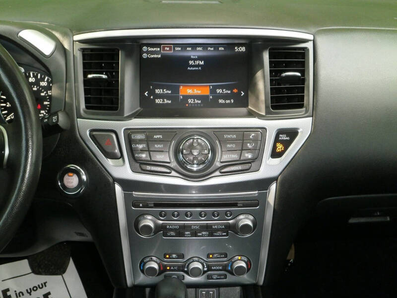 2018 Nissan Pathfinder SL