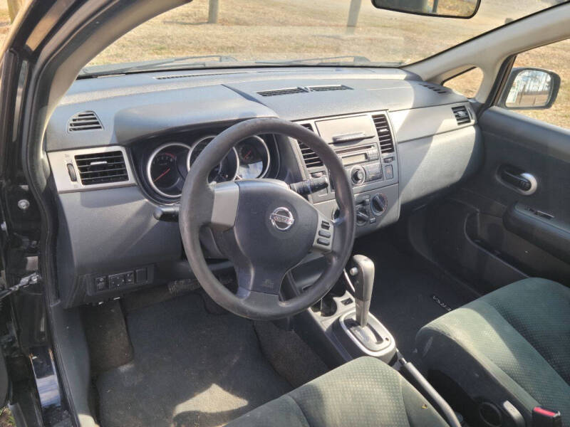 2011 Nissan Versa 1.8 S
