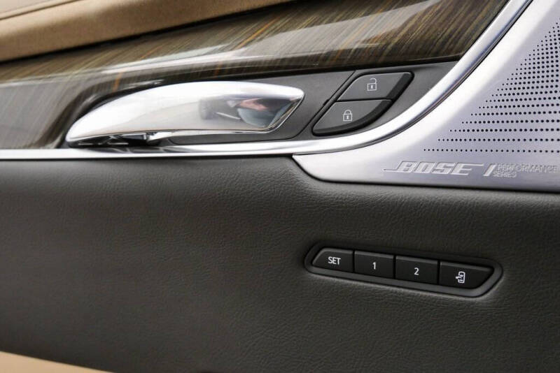 2023 Cadillac XT6 Sport