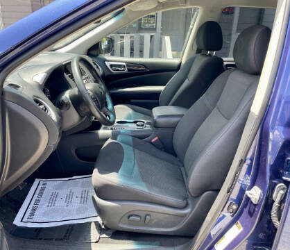 2018 Nissan Pathfinder S