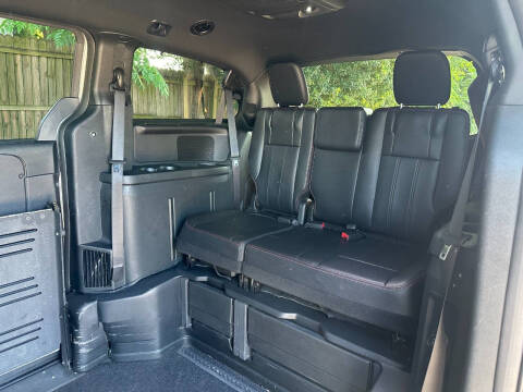 2014 Dodge Grand Caravan R/T