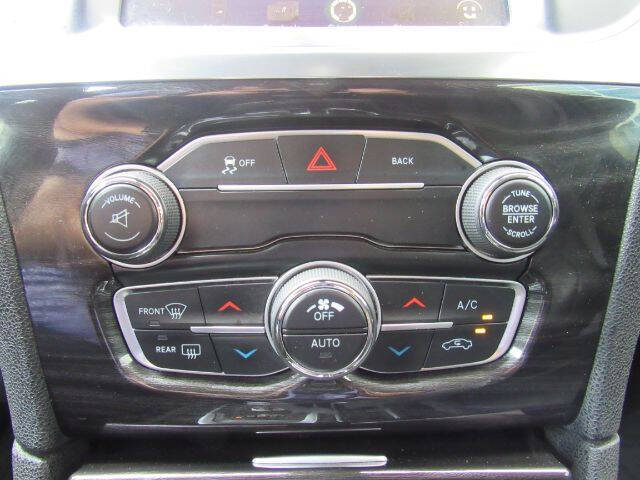 2015 Chrysler 300 Limited