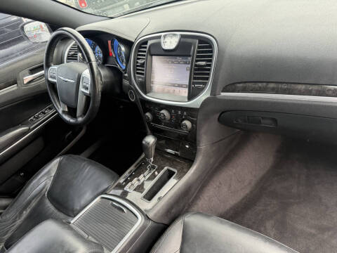 2011 Chrysler 300 Limited