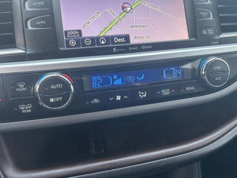 2019 Toyota Highlander SE