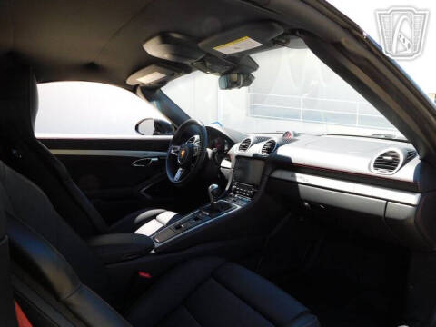 2021 Porsche 718 Boxster